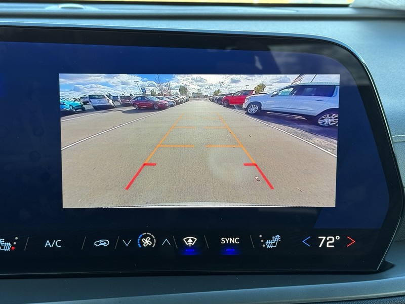 Chevrolet Traverse Vehicle Image 18