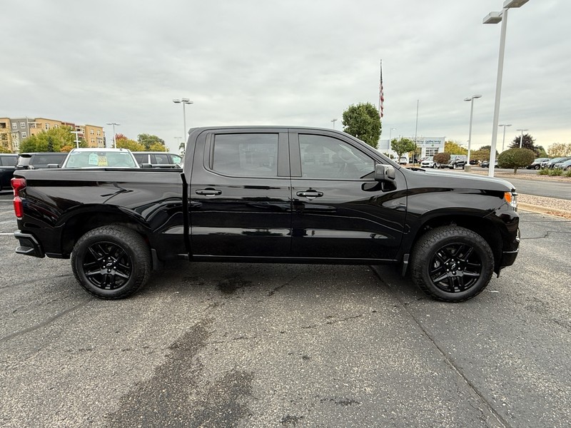 Chevrolet Silverado 1500 Vehicle Image 02