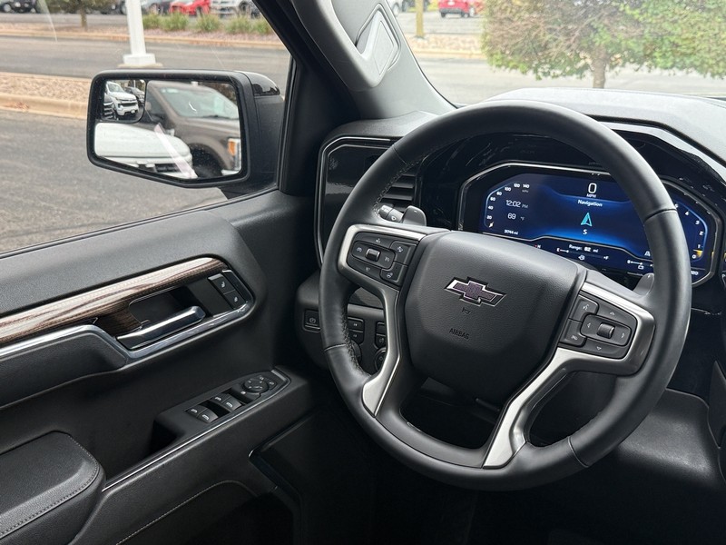 Chevrolet Silverado 1500 Vehicle Image 14