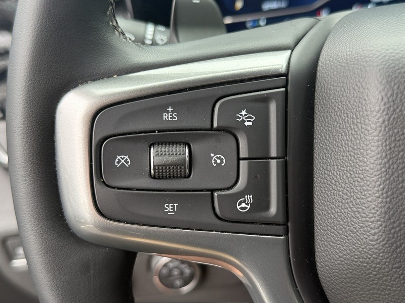 Chevrolet Silverado 1500 Vehicle Image 16