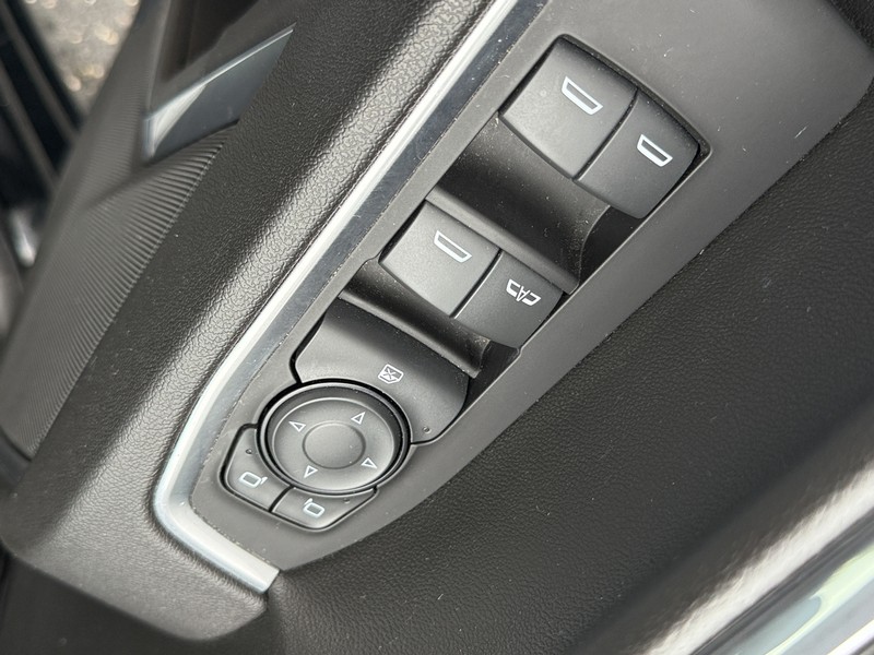 Chevrolet Silverado 1500 Vehicle Image 21