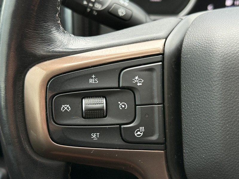 Chevrolet Silverado 1500 Vehicle Image 16