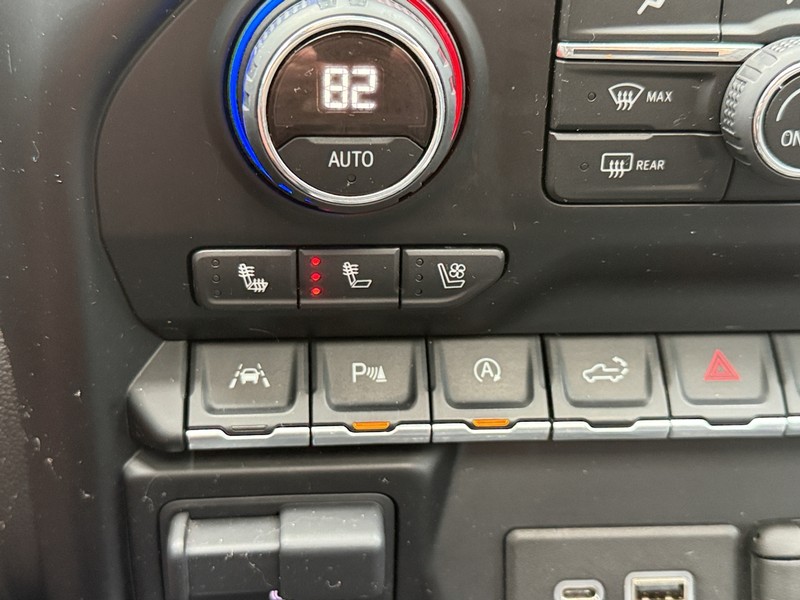 Chevrolet Silverado 1500 Vehicle Image 18