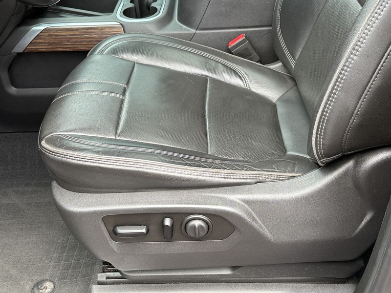 Chevrolet Silverado 1500 Vehicle Image 21