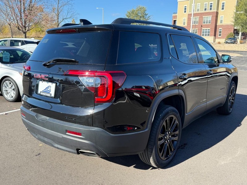 GMC Acadia Vehicle Image 03