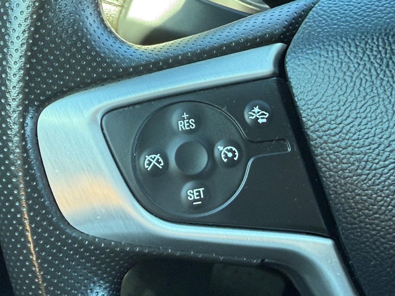 GMC Acadia Vehicle Image 16