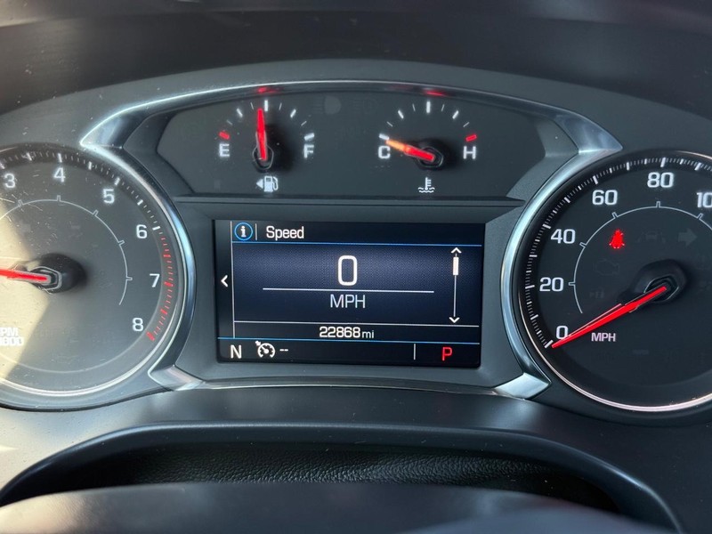 GMC Acadia Vehicle Image 18