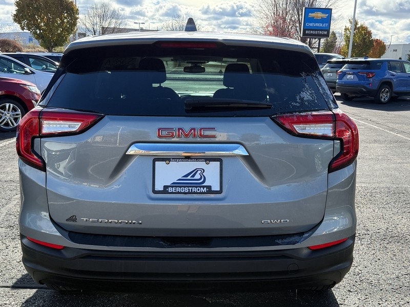 GMC Terrain Vehicle Image 04