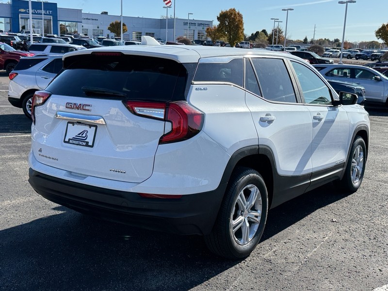 GMC Terrain Vehicle Image 03