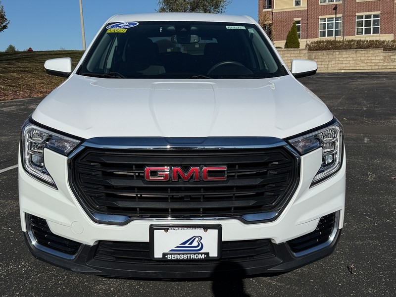 GMC Terrain Vehicle Image 09