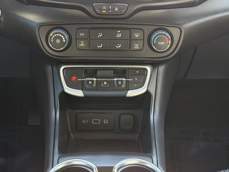 GMC Terrain Vehicle Image 13