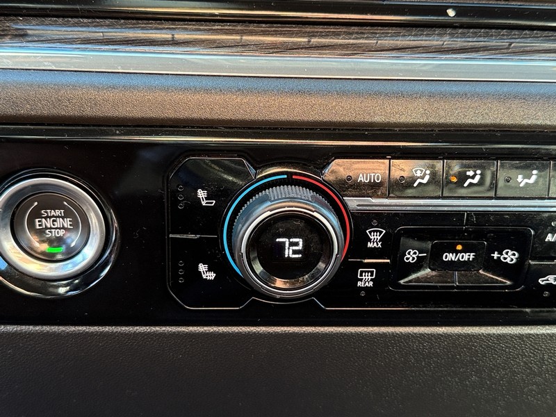 Chevrolet Silverado 1500 Vehicle Image 17