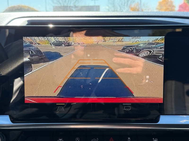 Chevrolet Silverado 1500 Vehicle Image 18