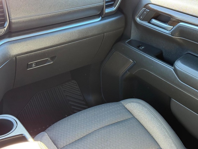 Chevrolet Silverado 1500 Vehicle Image 14