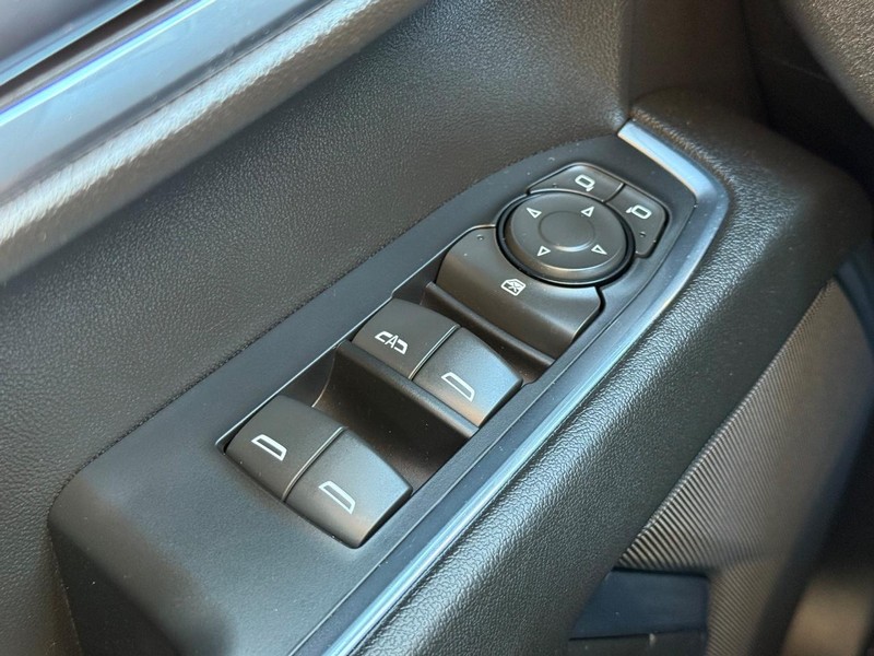 Chevrolet Silverado 1500 Vehicle Image 20