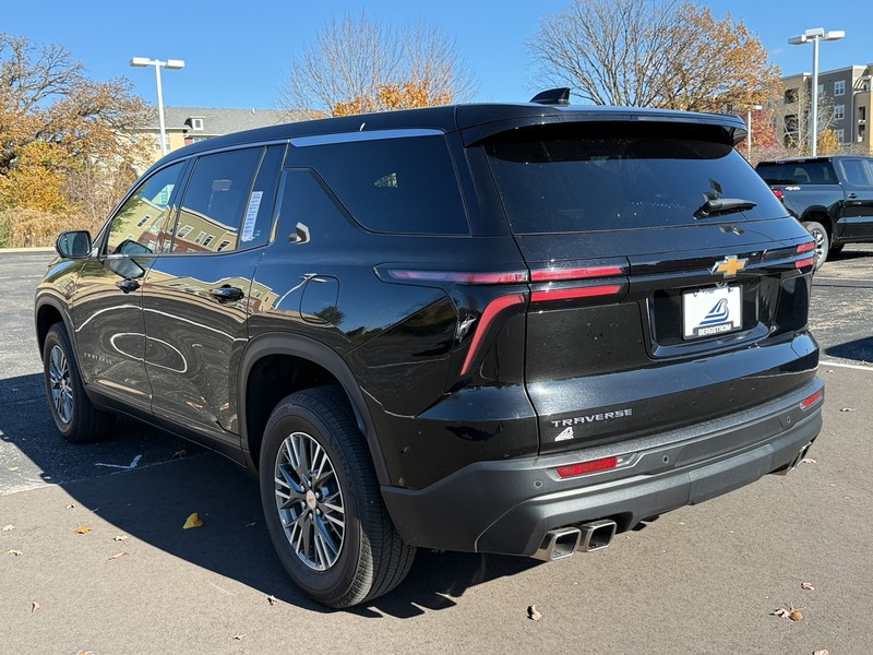 Chevrolet Traverse Vehicle Image 06