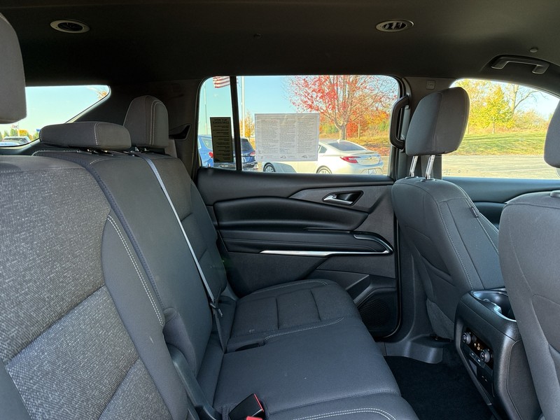 Chevrolet Traverse Vehicle Image 11