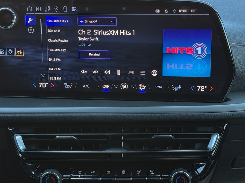 Chevrolet Traverse Vehicle Image 13