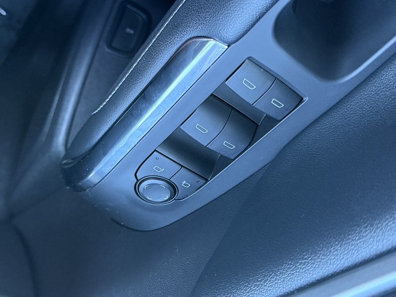 Chevrolet Traverse Vehicle Image 21