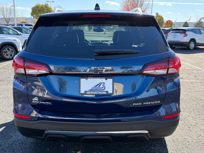 Chevrolet Equinox Vehicle Image 04