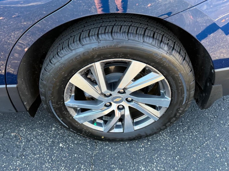 Chevrolet Equinox Vehicle Image 06