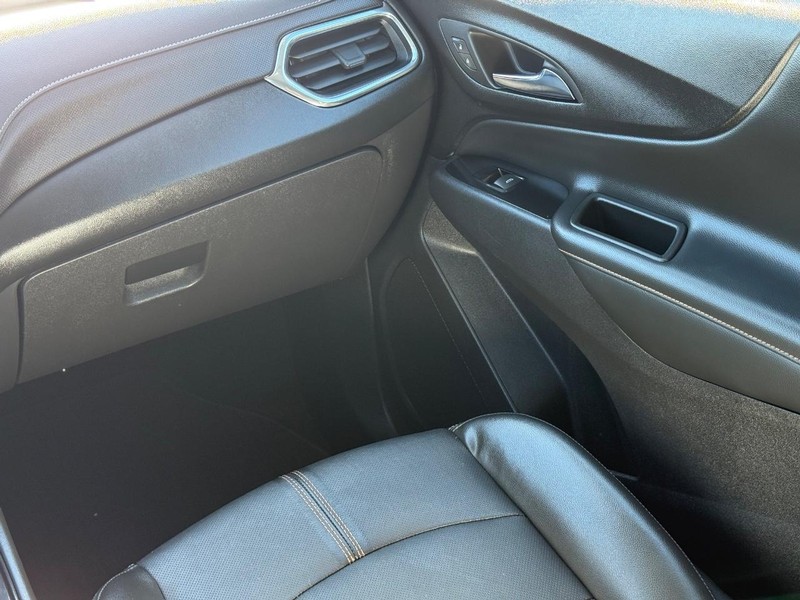 Chevrolet Equinox Vehicle Image 14