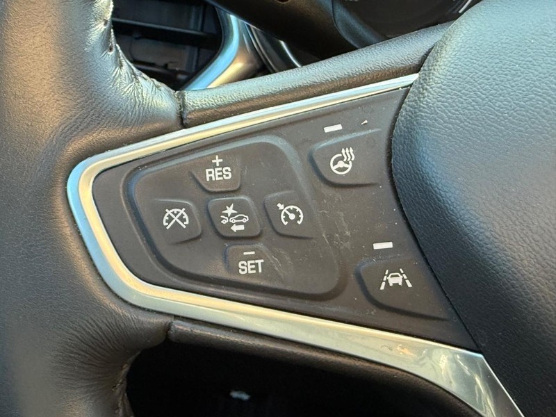 Chevrolet Equinox Vehicle Image 15