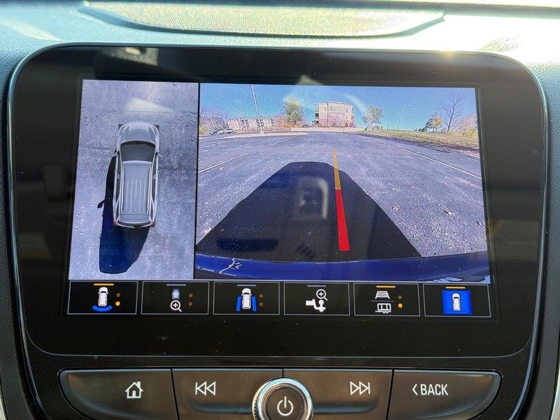 Chevrolet Equinox Vehicle Image 18