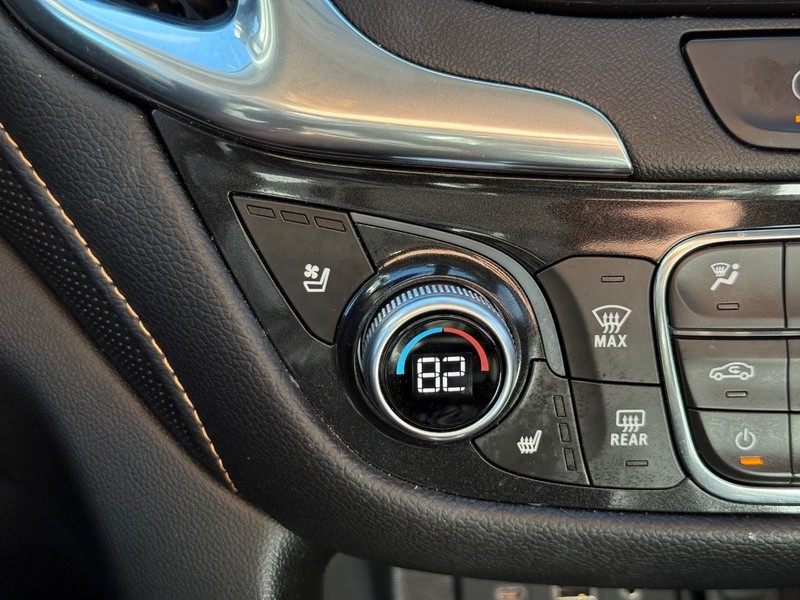 Chevrolet Equinox Vehicle Image 19