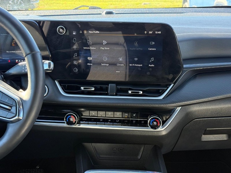 Chevrolet Equinox Vehicle Image 12