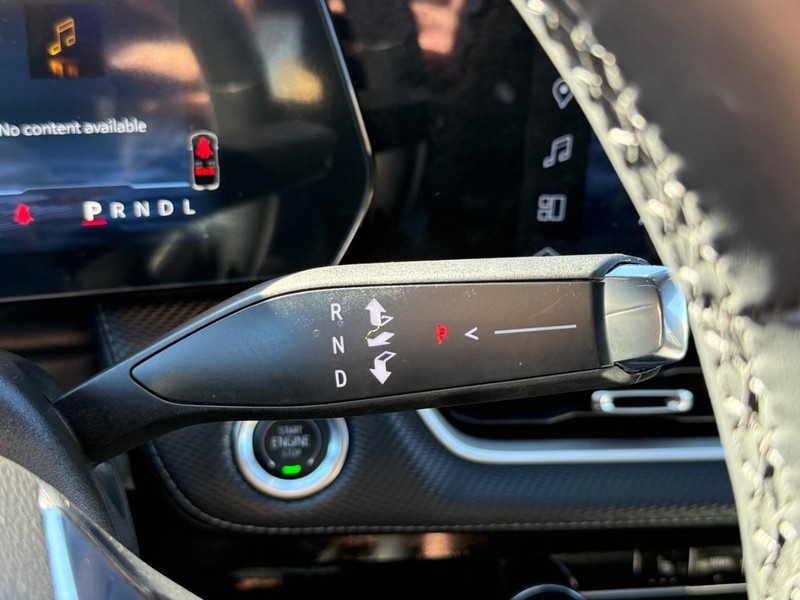 Chevrolet Equinox Vehicle Image 18