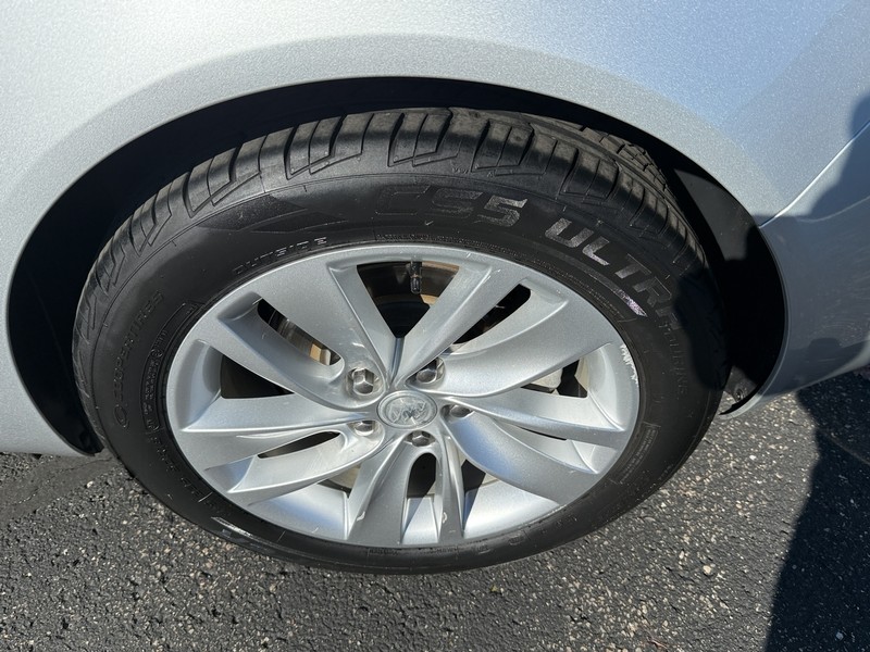 Buick Regal Vehicle Image 07