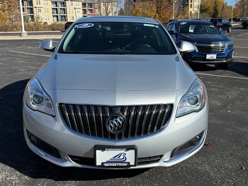 Buick Regal Vehicle Image 09