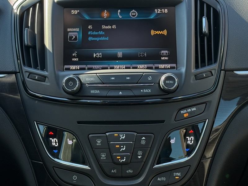 Buick Regal Vehicle Image 12