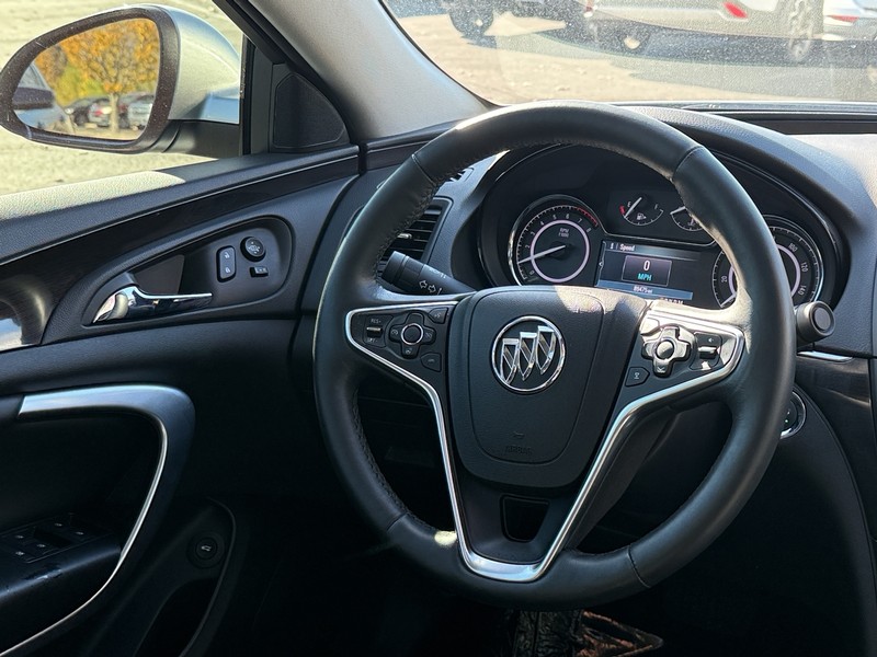 Buick Regal Vehicle Image 14