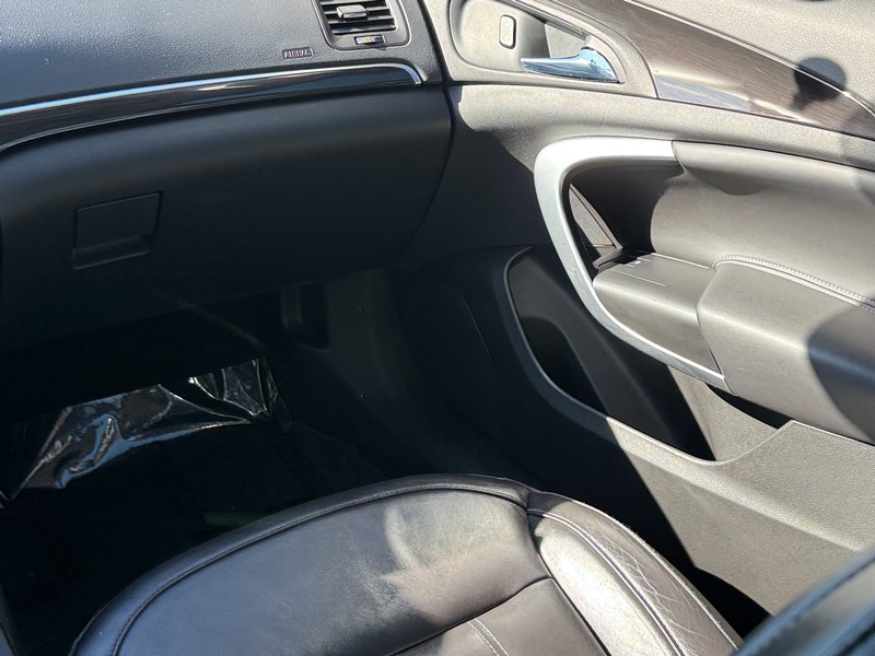 Buick Regal Vehicle Image 15