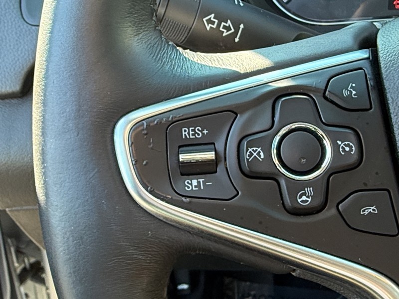 Buick Regal Vehicle Image 16