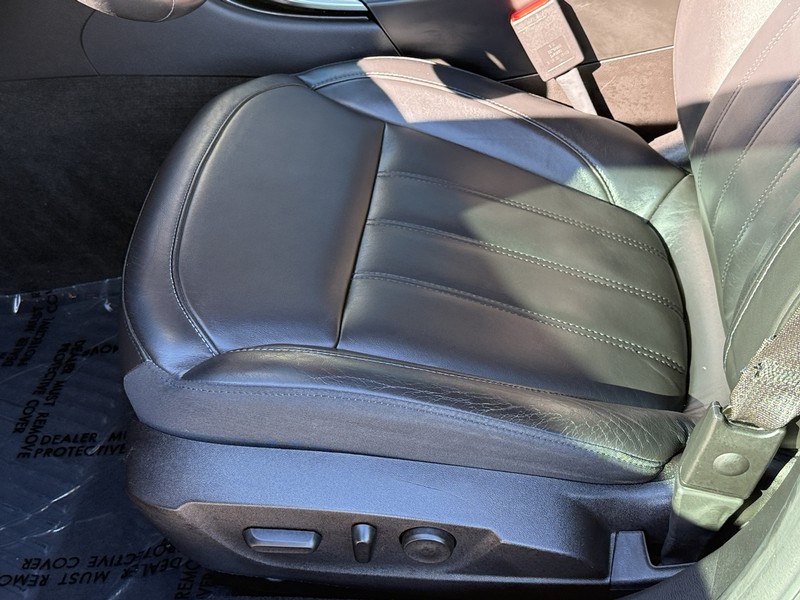 Buick Regal Vehicle Image 23