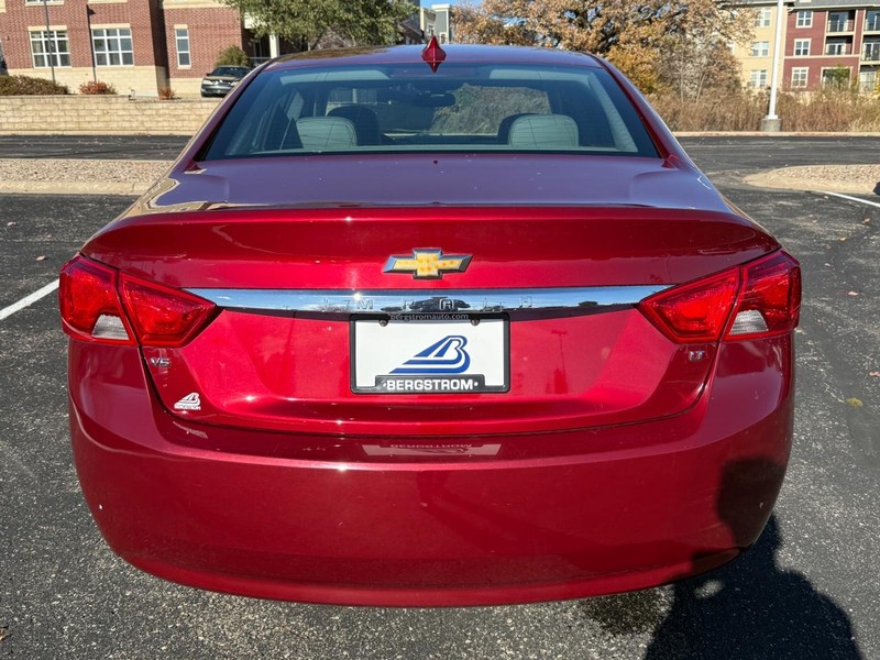 Chevrolet Impala Vehicle Image 04