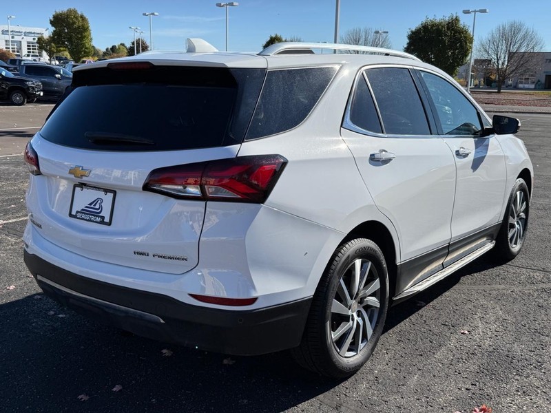 Chevrolet Equinox Vehicle Image 03