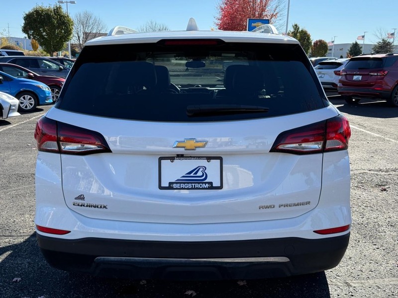 Chevrolet Equinox Vehicle Image 04