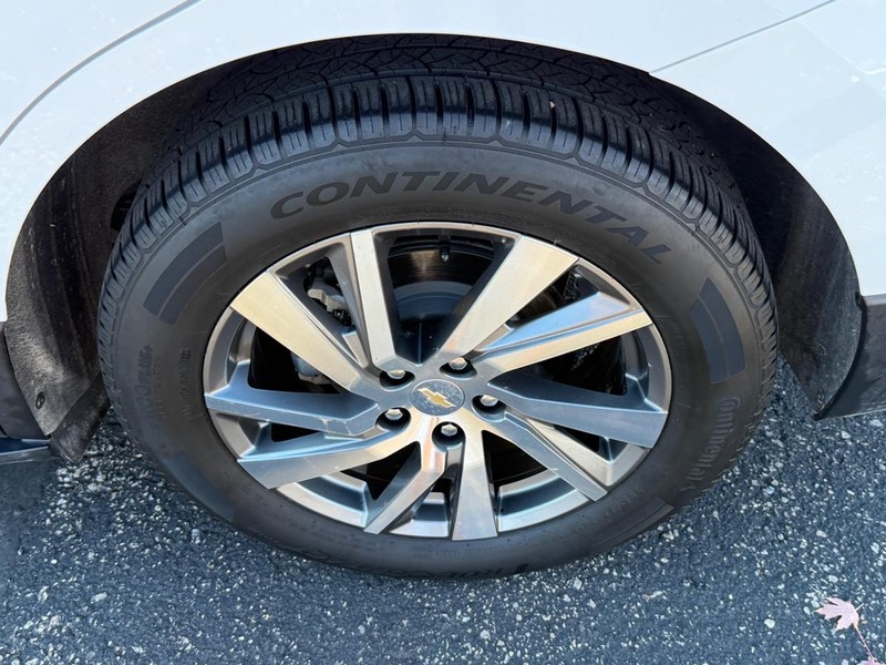 Chevrolet Equinox Vehicle Image 07