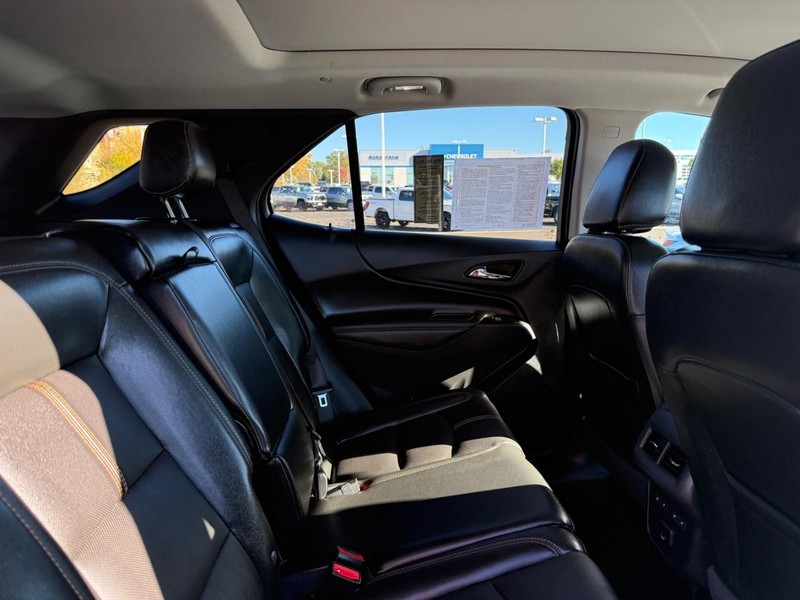 Chevrolet Equinox Vehicle Image 10