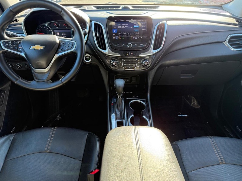 Chevrolet Equinox Vehicle Image 11