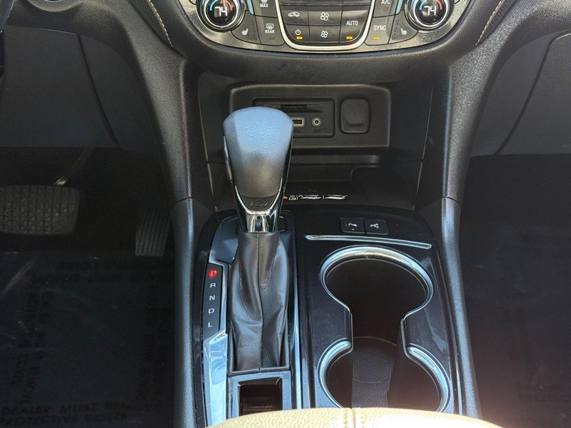 Chevrolet Equinox Vehicle Image 13