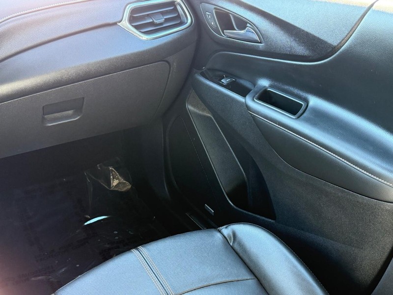 Chevrolet Equinox Vehicle Image 15