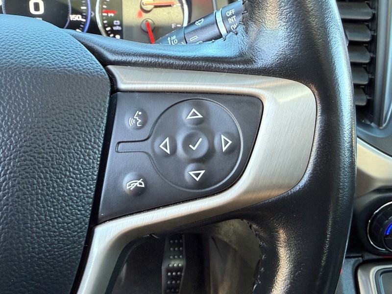 GMC Acadia Vehicle Image 17