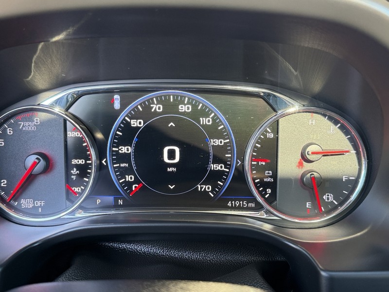 GMC Acadia Vehicle Image 18