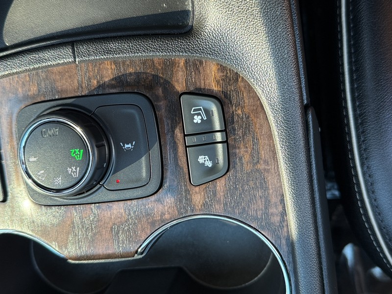 GMC Acadia Vehicle Image 19