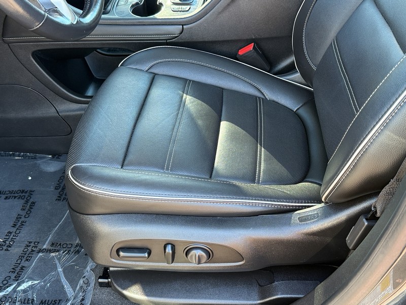 GMC Acadia Vehicle Image 23